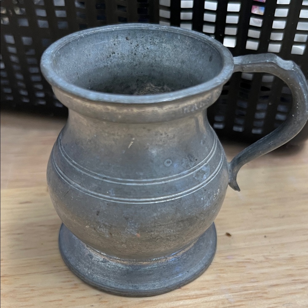 Antique-Style Pewter Tankard Mug - Gray